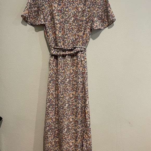 NWT Simplee MIdi length Wrap Dress Size M - Picture 6 of 6